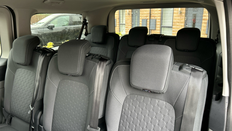 Ford Tourneo Custom 320 L1 Diesel Fwd 2.0 EcoBlue 136ps H1 Titanium 8 seater Auto